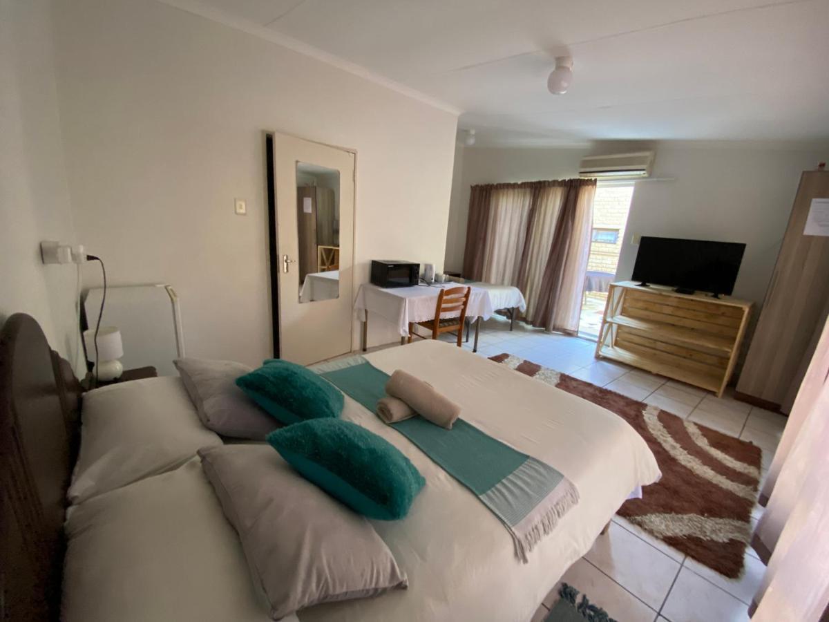 צומב El-Kole Bed And Breakfast מראה חיצוני תמונה